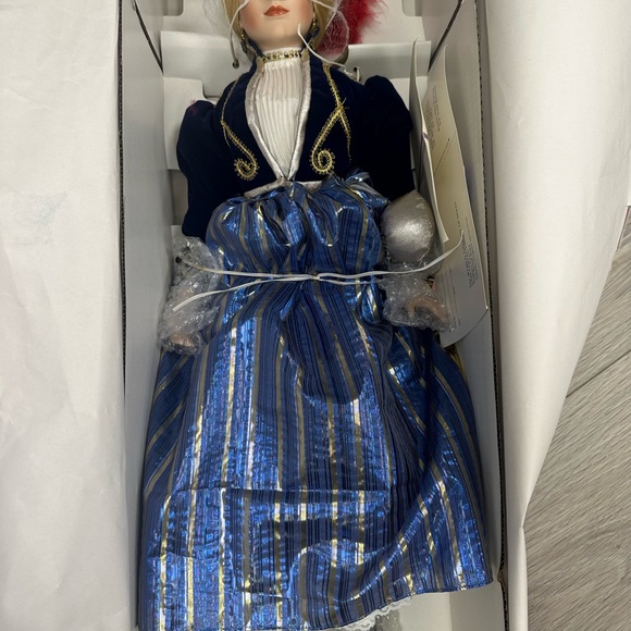 15 Porcelain Dolls New In Box - Picture 2 of 16